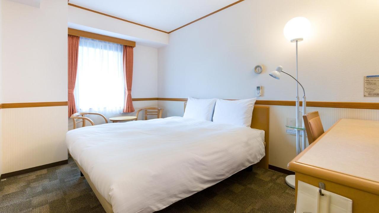 Toyoko Inn Sasebo Ekimae Kültér fotó