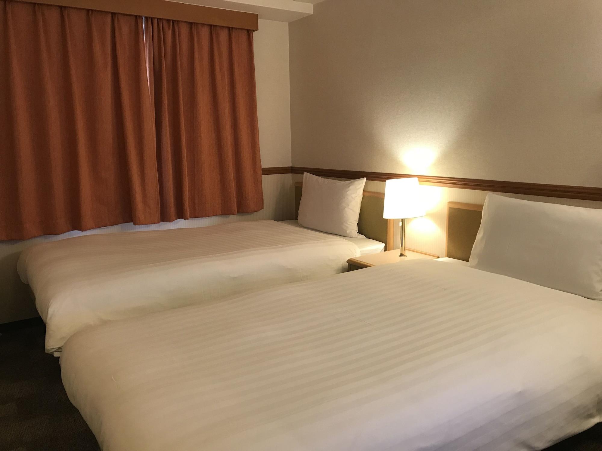Toyoko Inn Sasebo Ekimae Kültér fotó