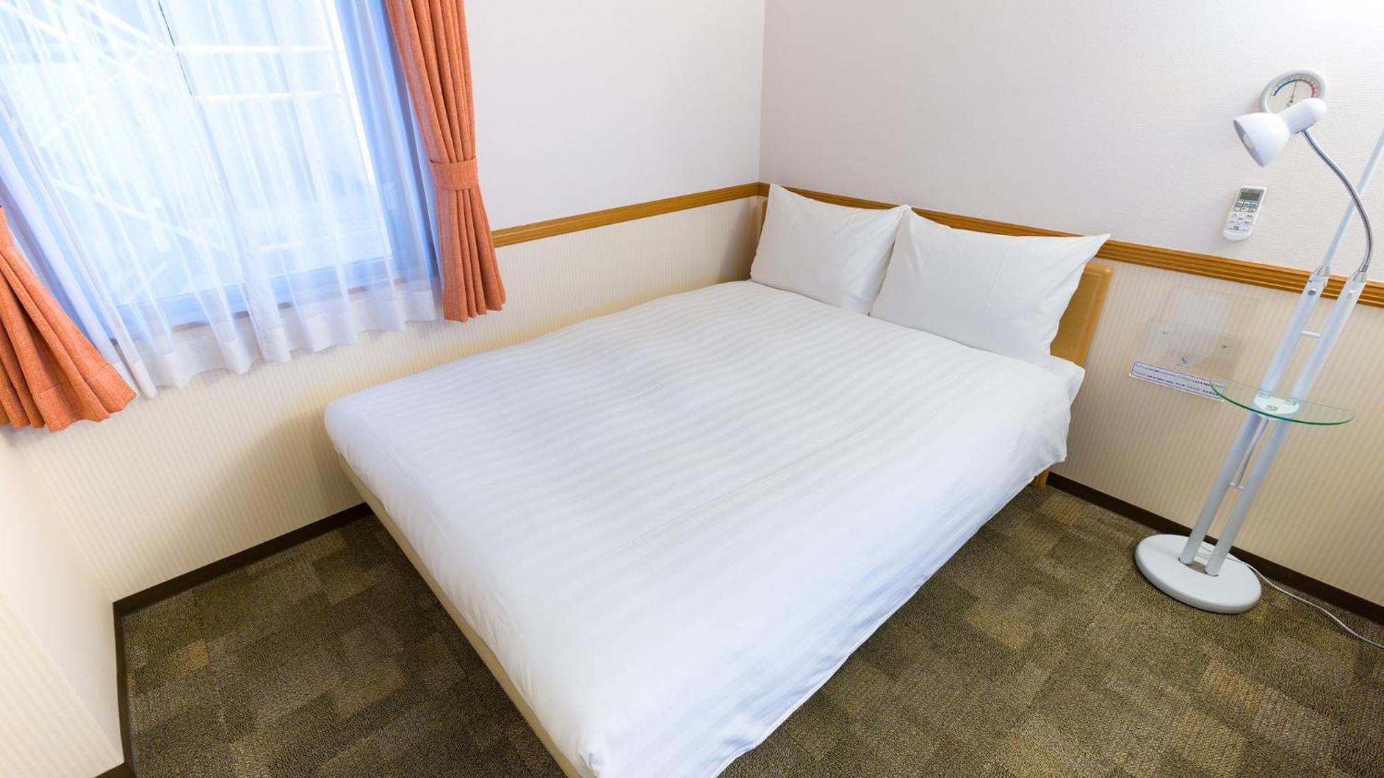 Toyoko Inn Sasebo Ekimae Szoba fotó